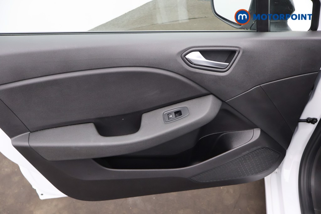 Renault Clio Evolution Manual Petrol Hatchback - Stock Number (1665134) - 29th supplementary image