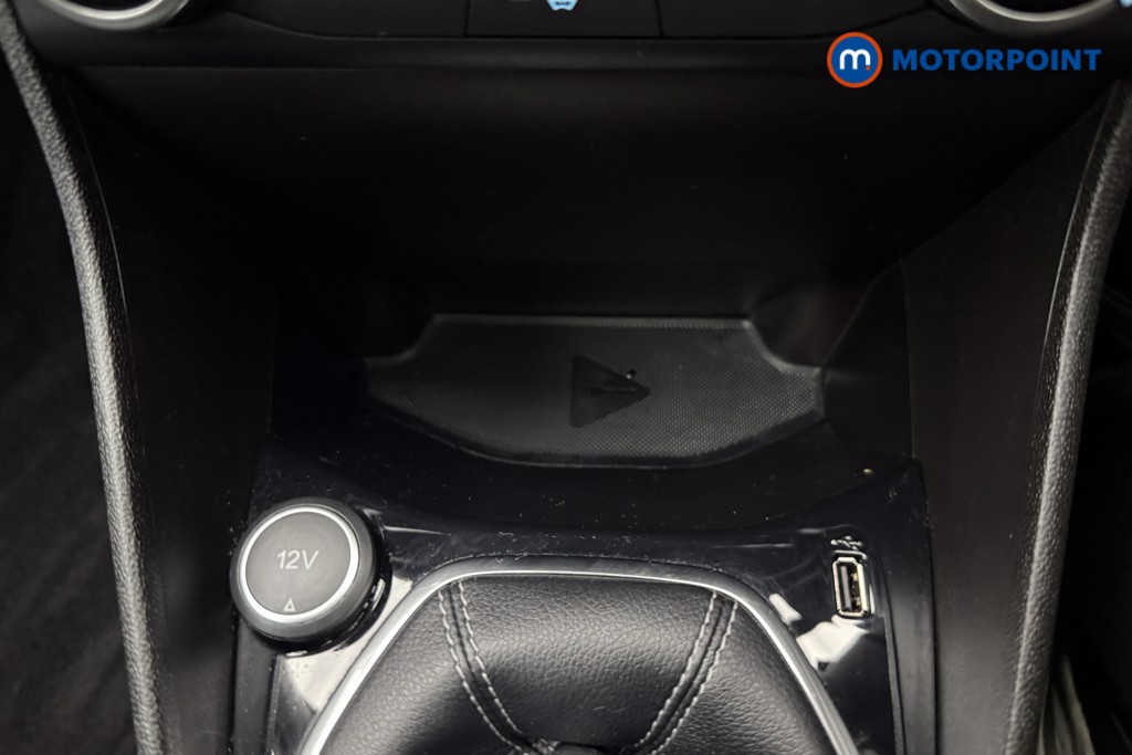 Ford Fiesta Zetec Manual Petrol Hatchback - Stock Number (1665609) - 14th supplementary image