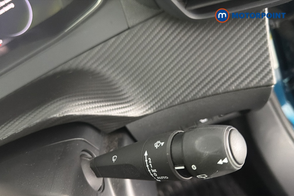 Peugeot 2008 Allure Manual Petrol SUV - Stock Number (1665875) - 6th supplementary image