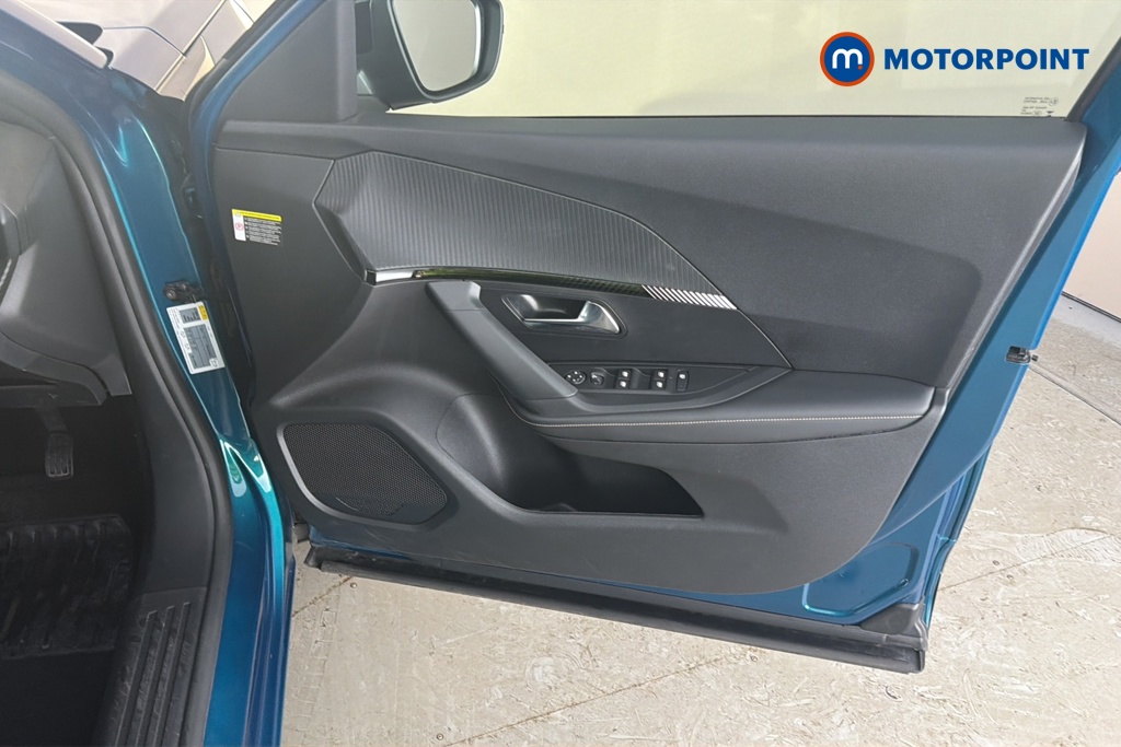 Peugeot 2008 Allure Manual Petrol SUV - Stock Number (1665875) - 18th supplementary image