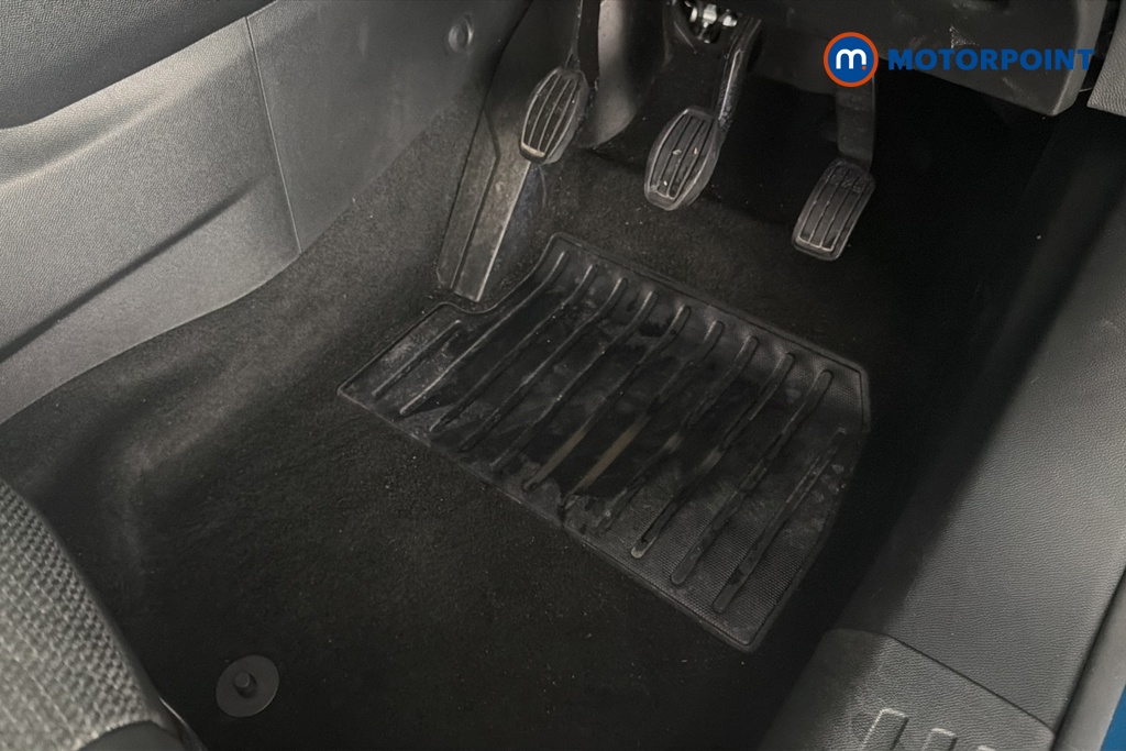 Peugeot 2008 Allure Manual Petrol SUV - Stock Number (1665875) - 24th supplementary image