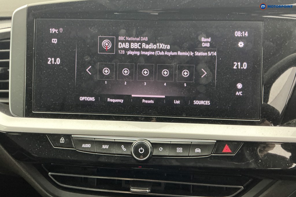 Vauxhall Grandland Elite Automatic Petrol Plug-In Hybrid SUV - Stock Number (1666886) - 2nd supplementary image