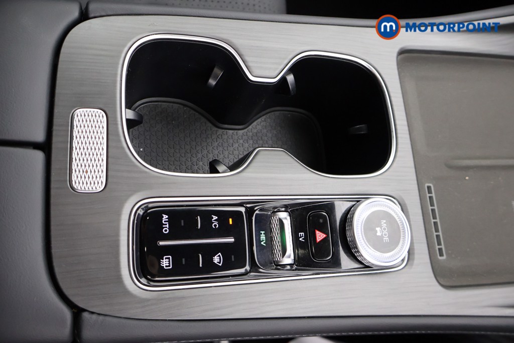 Chery Tiggo 8 Summit Automatic Petrol Plug-In Hybrid SUV - Stock Number (1669048) - 9th supplementary image