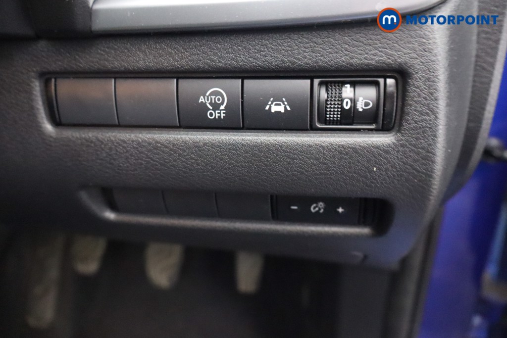 Nissan Qashqai Acenta Premium Manual Petrol SUV - Stock Number (1669130) - 12th supplementary image
