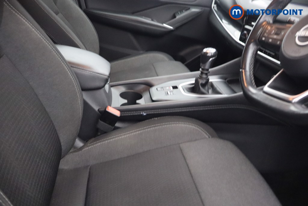 Nissan Qashqai N-Connecta Manual Petrol SUV - Stock Number (1669356) - 12th supplementary image
