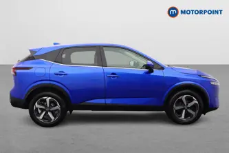 Nissan Qashqai N-Connecta Manual Petrol SUV - Stock Number (1669356) - Drivers side