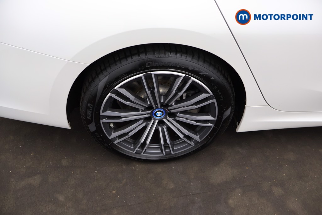 BMW 3 Series M Sport Automatic Petrol Plug-In Hybrid Saloon - Stock Number (1669415) - 3rd supplementary image