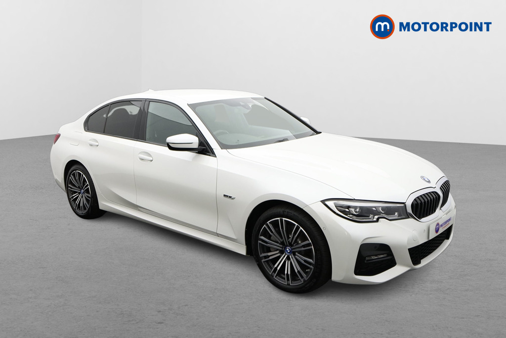 BMW 3 Series M Sport Automatic Petrol Plug-In Hybrid Saloon - Stock Number (1669415) - Drivers side front corner