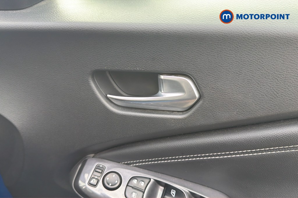 Nissan Juke N-Connecta Automatic Petrol SUV - Stock Number (1669469) - 2nd supplementary image