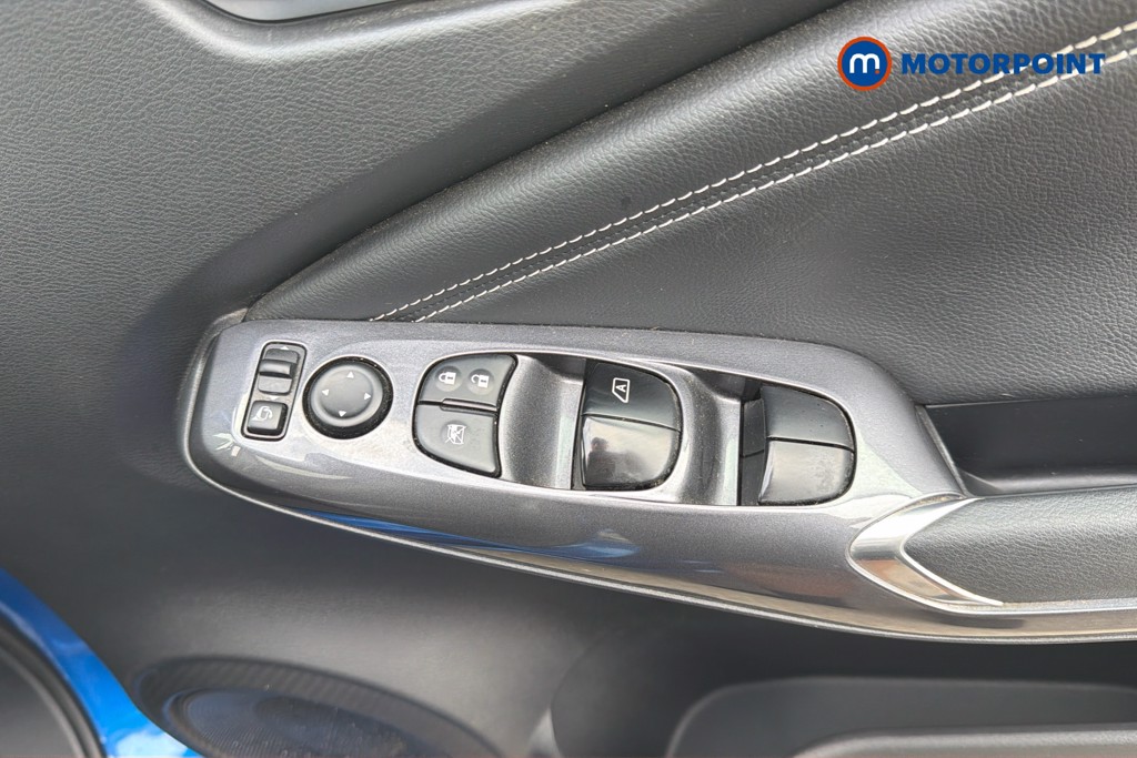 Nissan Juke N-Connecta Automatic Petrol SUV - Stock Number (1669469) - 3rd supplementary image