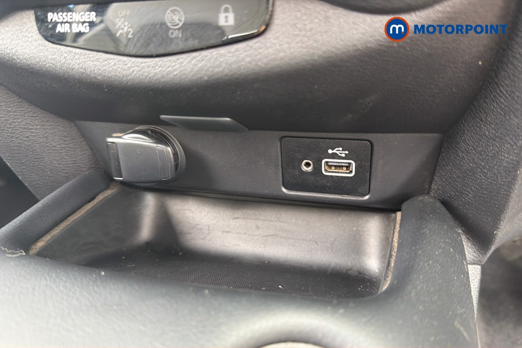 Nissan Juke N-Connecta Automatic Petrol SUV - Stock Number (1669469) - 13th supplementary image