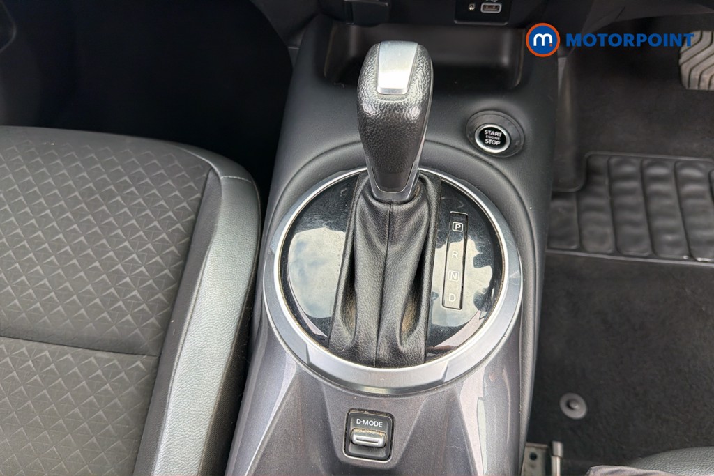 Nissan Juke N-Connecta Automatic Petrol SUV - Stock Number (1669469) - 14th supplementary image
