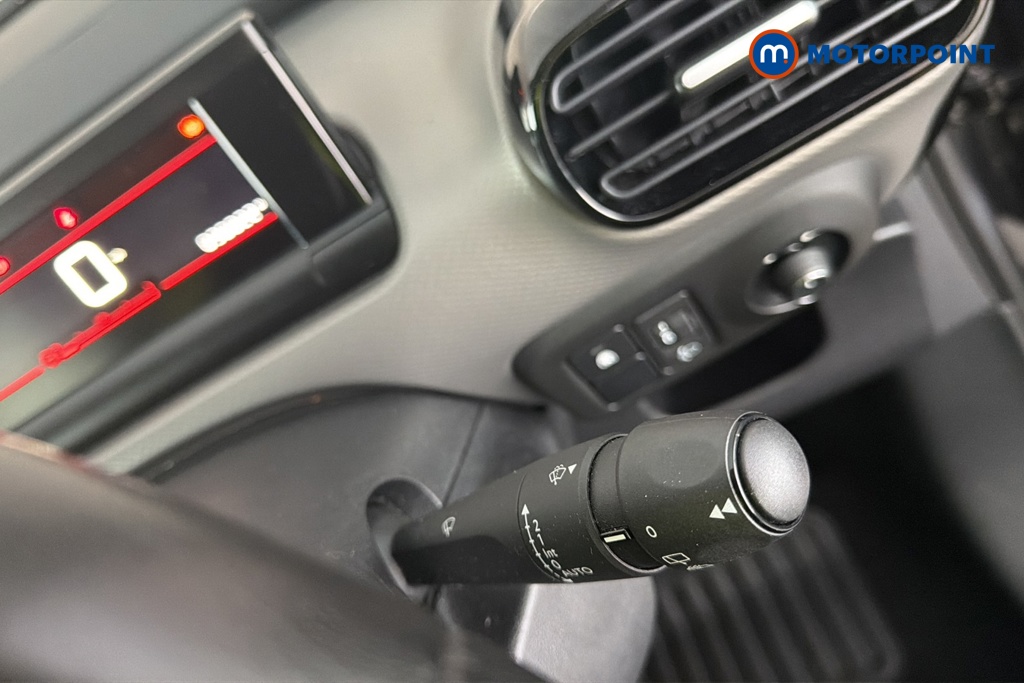 Citroen C4 Cactus Flair Manual Petrol SUV - Stock Number (1669943) - 6th supplementary image
