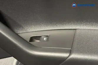 Volkswagen Polo Life Manual Petrol Hatchback - Stock Number (1669971) - 998th supplementary image