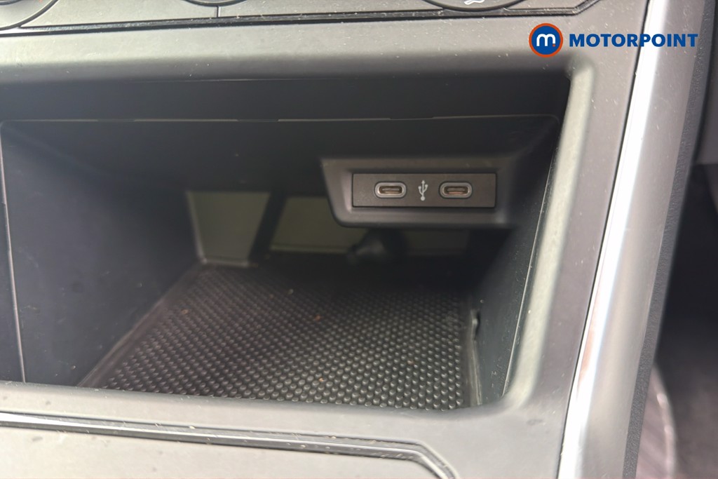 Volkswagen Polo Life Manual Petrol Hatchback - Stock Number (1669986) - 13th supplementary image