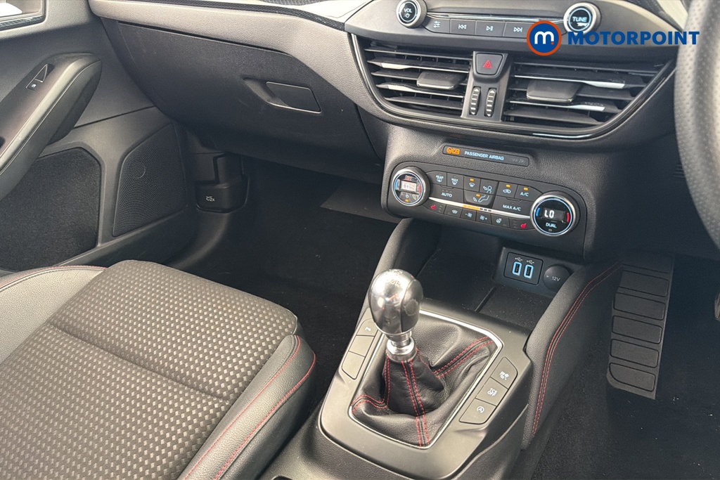 Ford Focus St-Line X Edition Manual Petrol Hatchback - Stock Number (1670042) - 15th supplementary image