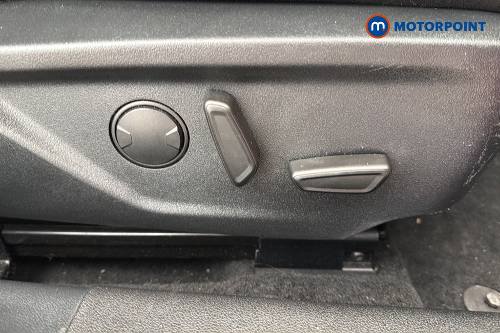 Ford Focus St-Line X Edition Manual Petrol Hatchback - Stock Number (1670042) - 23rd supplementary image