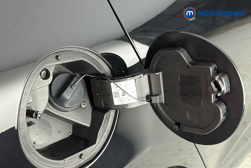 Renault Clio Evolution Manual Petrol Hatchback - Stock Number (1670180) - 41st supplementary image