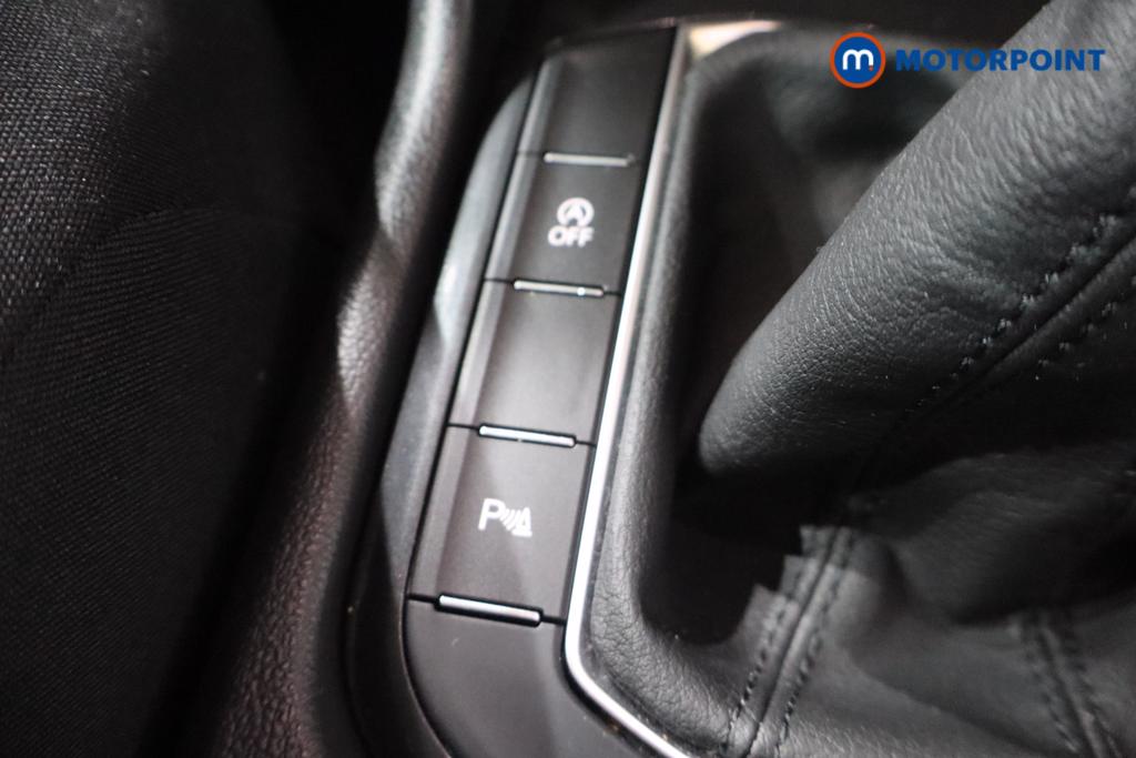 Volkswagen Tiguan Life Manual Petrol SUV - Stock Number (1670712) - 16th supplementary image