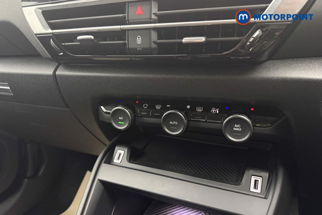 Citroen C4 Shine Automatic Electric Hatchback - Stock Number (1671075) - 14th supplementary image