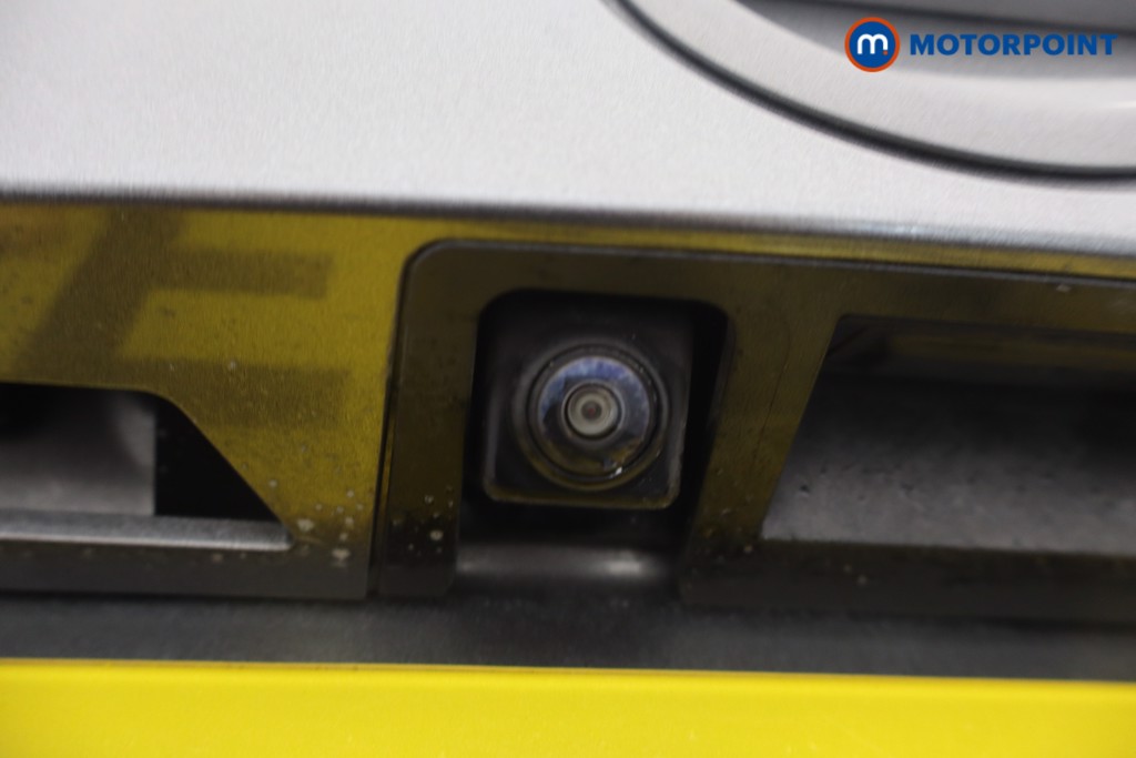 Nissan Juke N-Connecta Automatic Petrol SUV - Stock Number (1671821) - 5th supplementary image