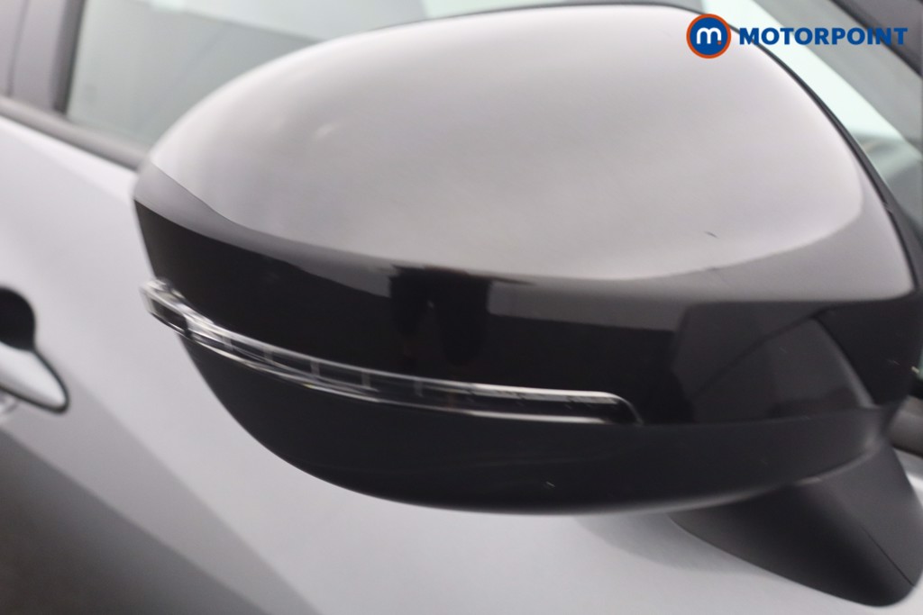 Nissan Juke N-Connecta Automatic Petrol SUV - Stock Number (1671821) - 22nd supplementary image