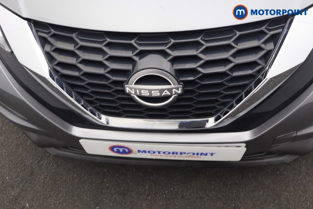 Nissan Juke N-Connecta Automatic Petrol SUV - Stock Number (1671821) - 23rd supplementary image
