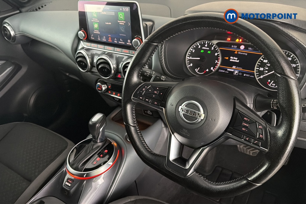 Nissan Juke N-Connecta Automatic Petrol SUV - Stock Number (1671966) - 2nd supplementary image