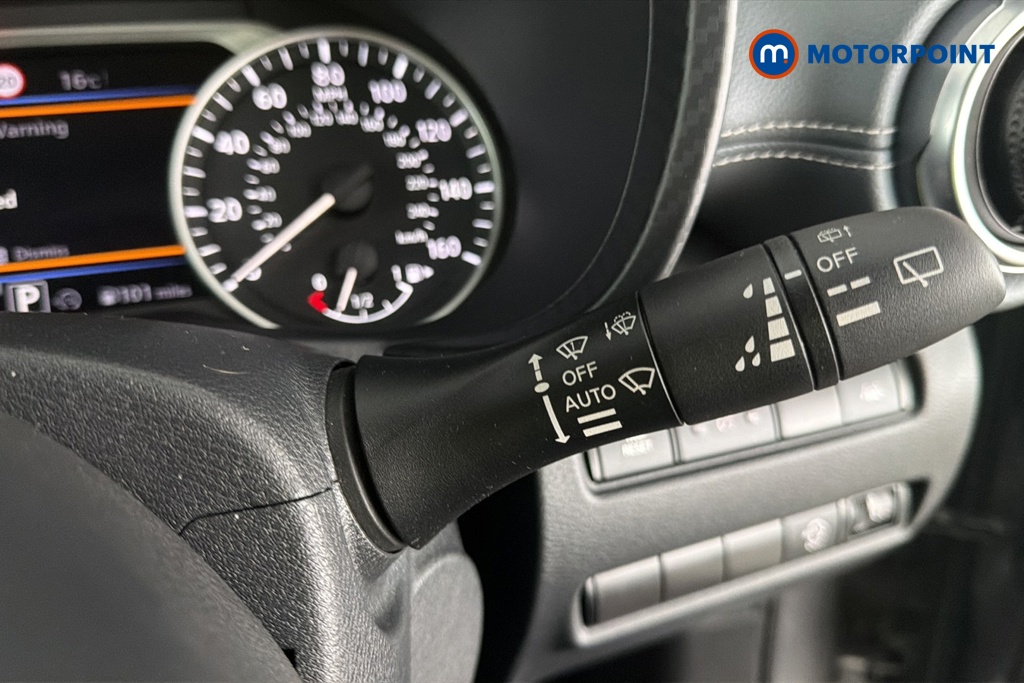 Nissan Juke N-Connecta Automatic Petrol SUV - Stock Number (1671966) - 6th supplementary image