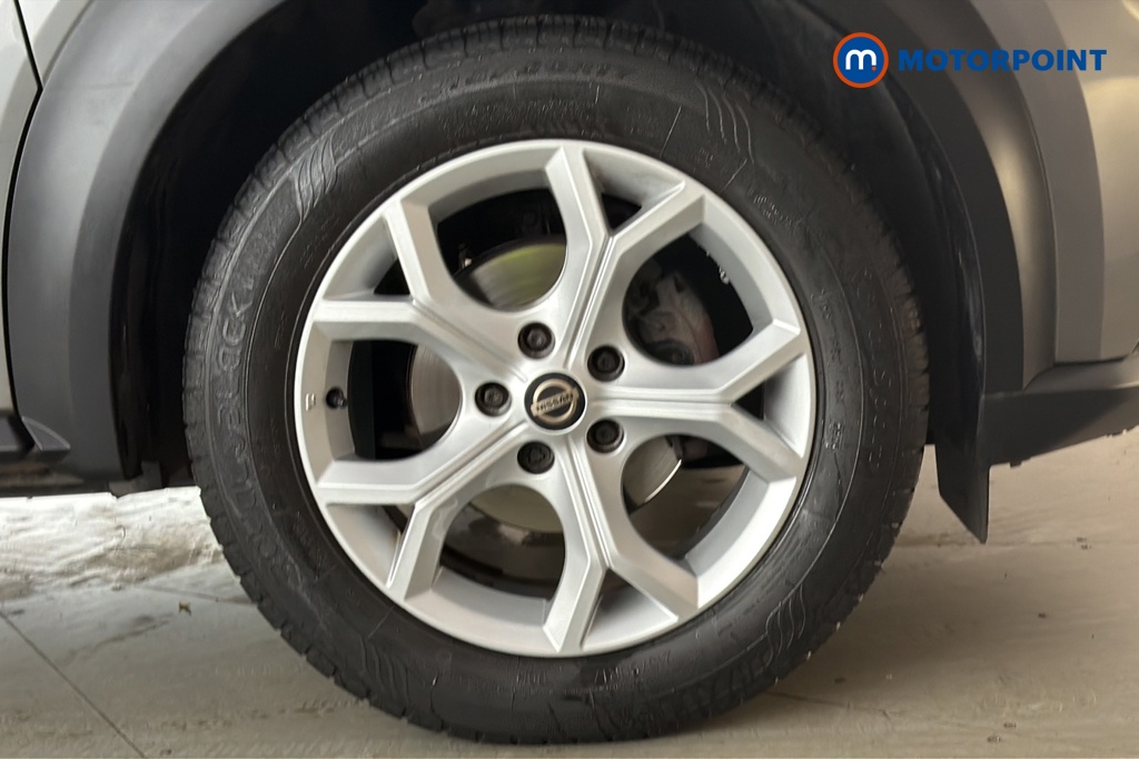 Nissan Juke N-Connecta Automatic Petrol SUV - Stock Number (1671966) - 47th supplementary image
