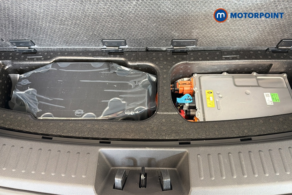 Chery Tiggo 8 Summit Automatic Petrol Plug-In Hybrid SUV - Stock Number (1672687) - 33rd supplementary image