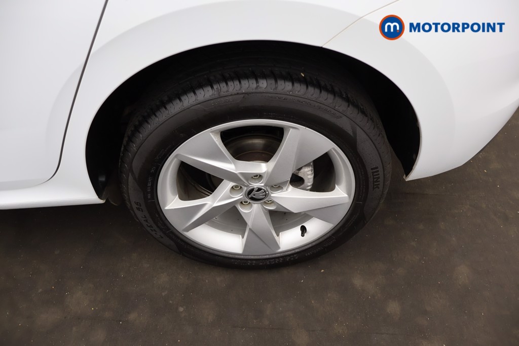 Skoda Kamiq Se Drive Manual Petrol SUV - Stock Number (1673369) - 2nd supplementary image