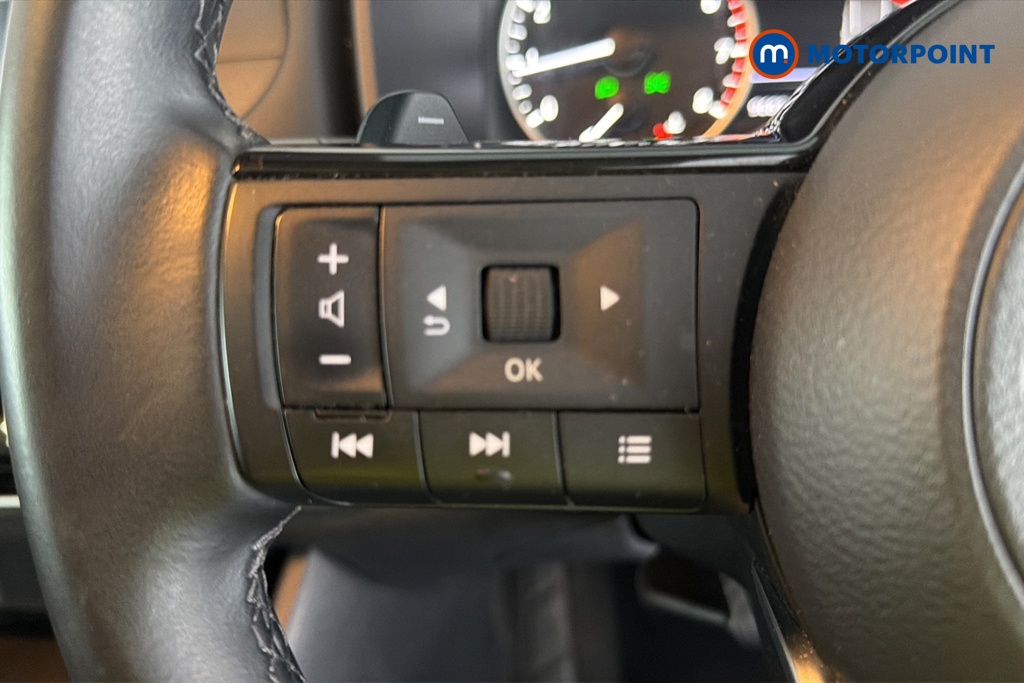 Nissan Qashqai Acenta Premium Automatic Petrol SUV - Stock Number (1673571) - 4th supplementary image