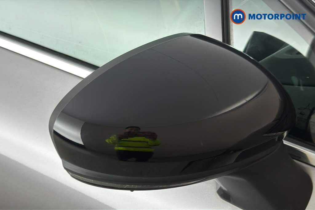 Renault Captur Techno Manual Petrol SUV - Stock Number (1673572) - 994th supplementary image