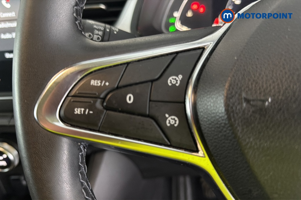 Renault Captur Techno Manual Petrol SUV - Stock Number (1673572) - 4th supplementary image