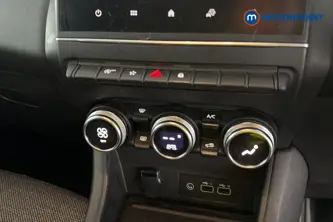 Renault Captur Techno Manual Petrol SUV - Stock Number (1673572) - 12th supplementary image