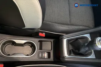 Renault Captur Techno Manual Petrol SUV - Stock Number (1673572) - 15th supplementary image