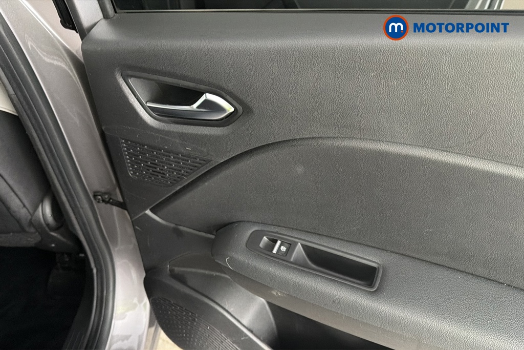 Renault Captur Techno Manual Petrol SUV - Stock Number (1673572) - 28th supplementary image