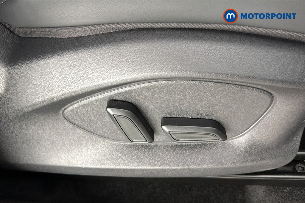 Mg Motor Uk ZS Trophy Automatic Petrol-Electric Hybrid SUV - Stock Number (1673822) - 23rd supplementary image
