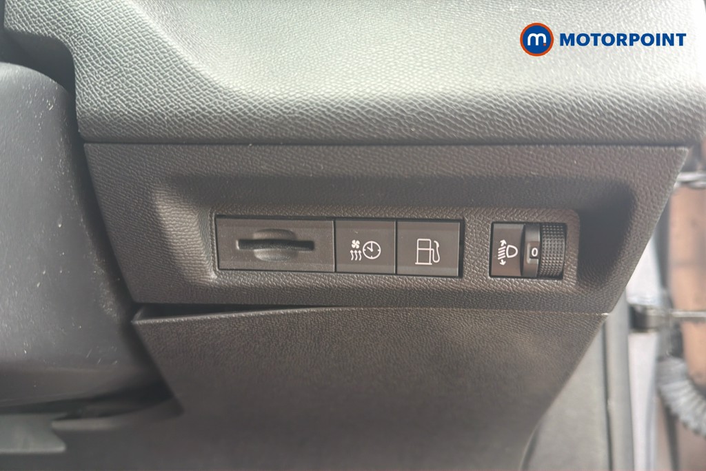 Peugeot 308 Allure Automatic Petrol Plug-In Hybrid Hatchback - Stock Number (1673928) - 17th supplementary image