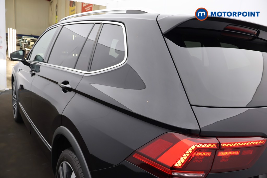 Volkswagen Tiguan Allspace R-Line Tech Automatic Petrol SUV - Stock Number (1674504) - 32nd supplementary image