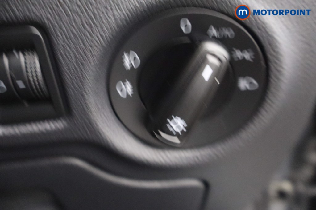 Skoda Fabia Colour Edition Manual Petrol Hatchback - Stock Number (1675379) - 10th supplementary image