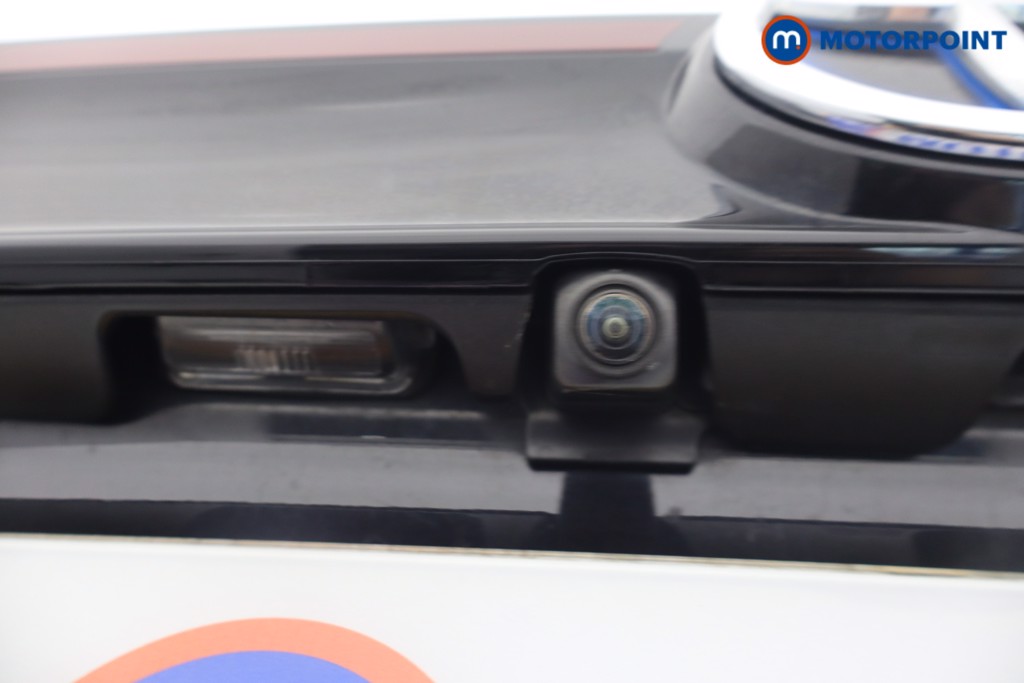 Toyota Yaris Cross Design Automatic Petrol-Electric Hybrid Estate - Stock Number (1676059) - 5th supplementary image