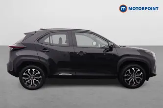 Toyota Yaris Cross Design Automatic Petrol-Electric Hybrid Estate - Stock Number (1676059) - Drivers side