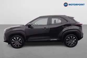 Toyota Yaris Cross Design Automatic Petrol-Electric Hybrid Estate - Stock Number (1676059) - Passenger side