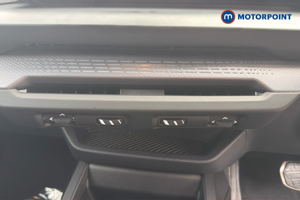 BMW 1 Series M Sport Automatic Petrol Hatchback - Stock Number (1676171) - 14th supplementary image