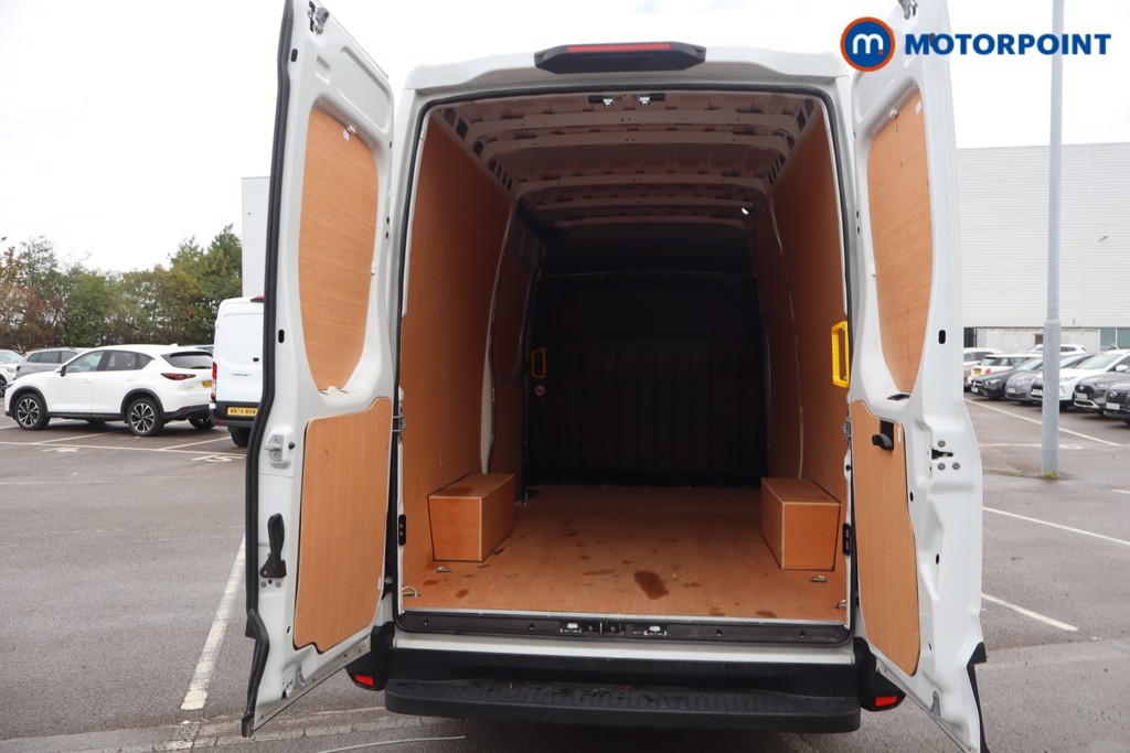 Iveco Daily Business Automatic Diesel High Volume-High Roof Van - Stock Number (1640169) - 5th supplementary image