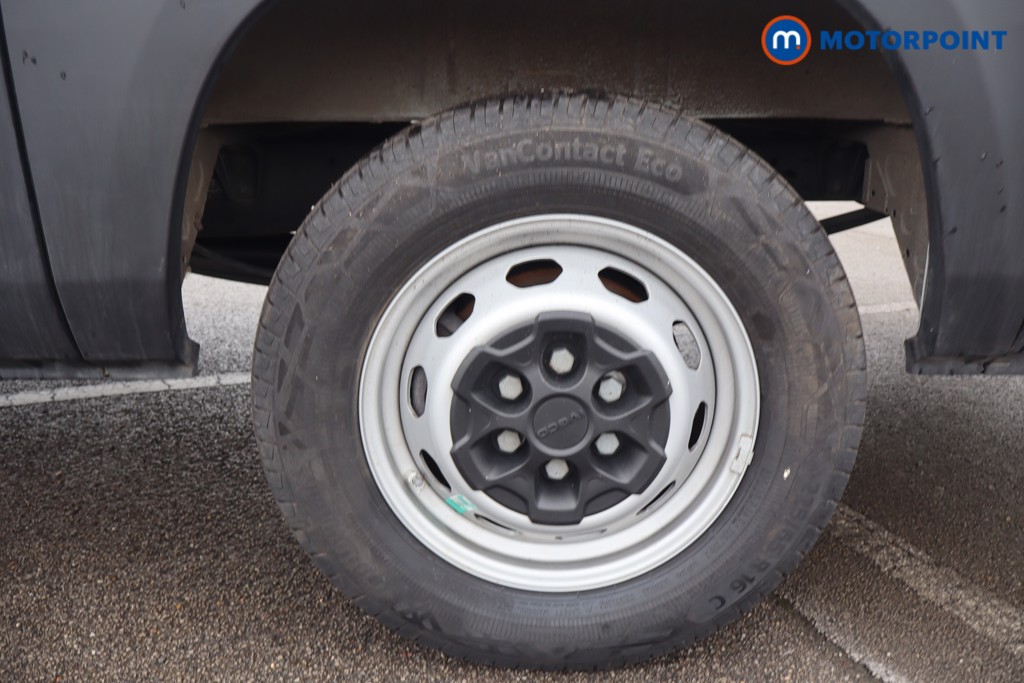 Iveco Daily Business Automatic Diesel High Volume-High Roof Van - Stock Number (1640169) - 15th supplementary image