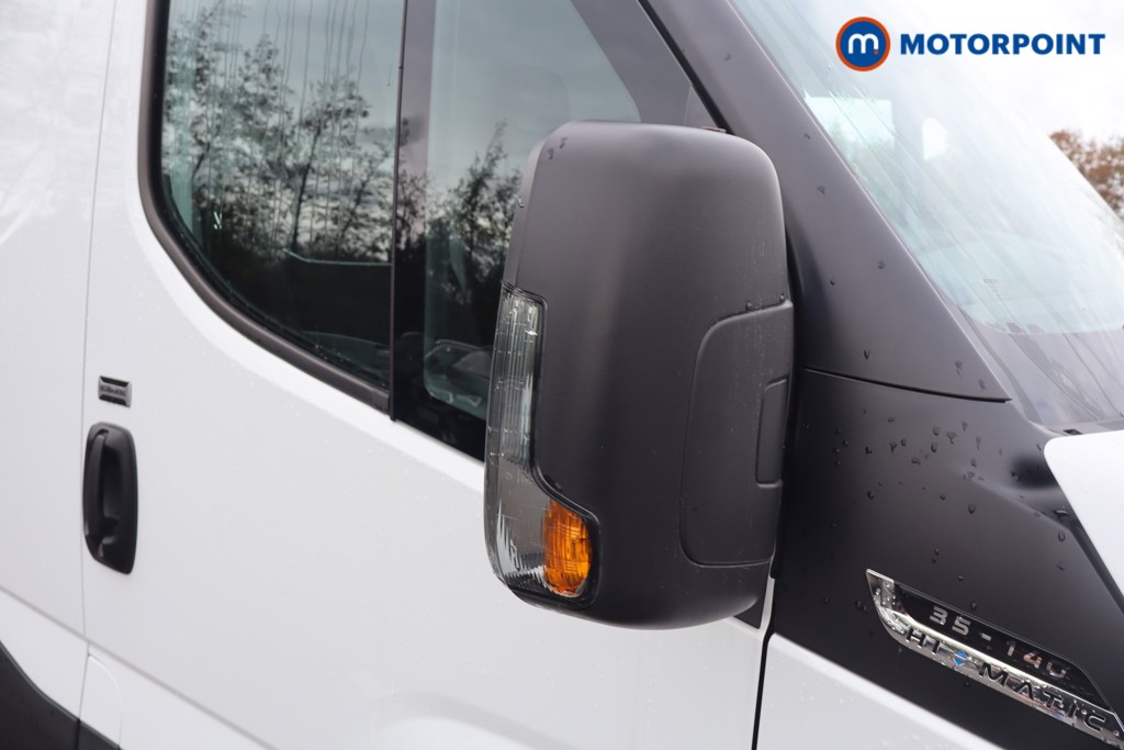 Iveco Daily Business Automatic Diesel High Volume-High Roof Van - Stock Number (1640169) - Drivers side rear corner