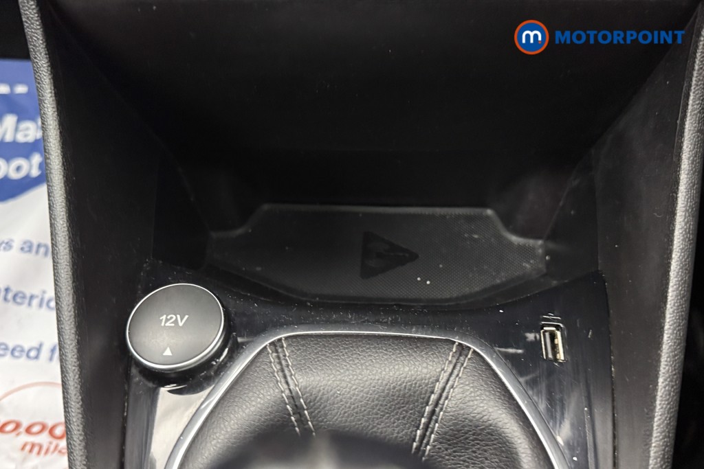 Ford Fiesta Zetec Manual Petrol Hatchback - Stock Number (1654847) - 14th supplementary image